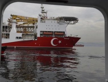 Αποχωρούν τα ξένα πληρώματα από τα τουρκικά γεωτρύπανα - Φοβούνται συλλήψεις λόγω των ενταλμάτων της Λευκωσίας